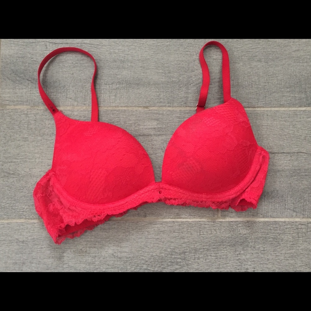 Victoria’s Secret 36A Red Lace Biofit Push Up 34A
